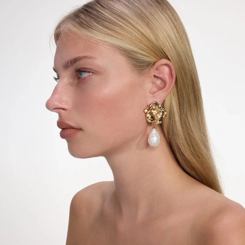 Gold Flower Pearl Earrings Gold Flower Pearl Earrings