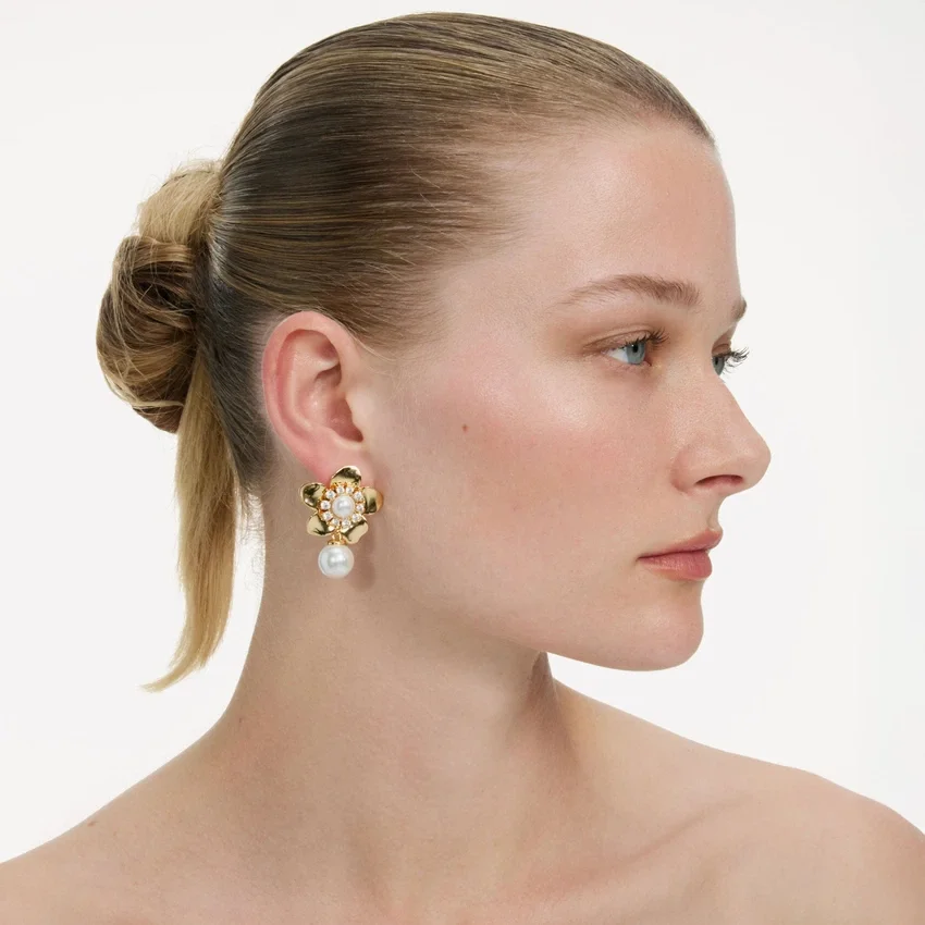 Gold Flower Pearl Earrings Gold Flower Pearl Earrings