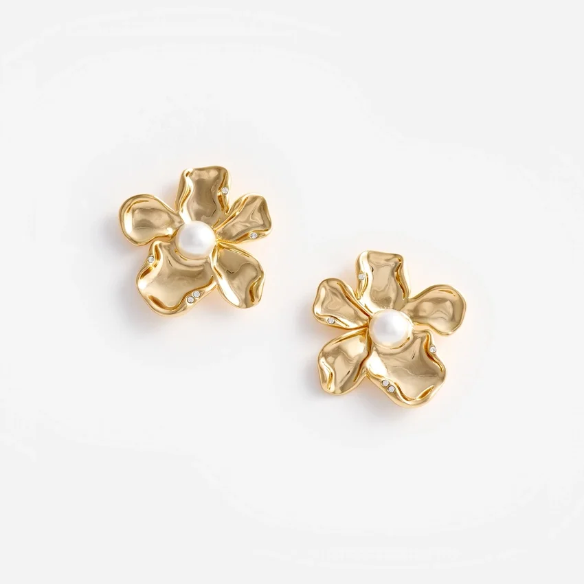 Gold Pearl Flower Earrings Gold Pearl Flower Earrings