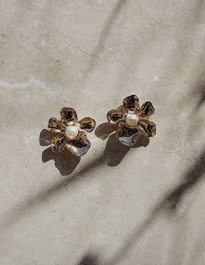 Gold Pearl Flower Earrings Gold Pearl Flower Earrings
