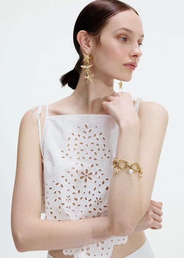Gold Pearl Shell Charm Bracelet Gold Pearl Shell Charm Bracelet
