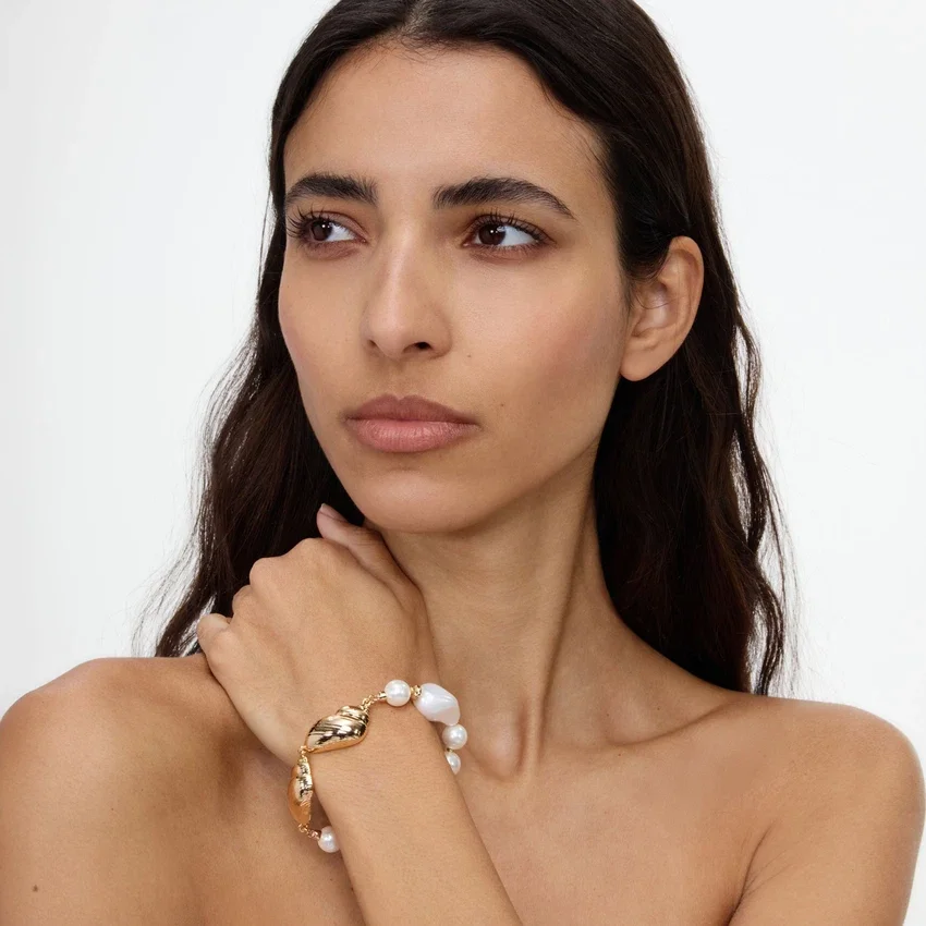 Gold Shell And Pearl Bracelet Gold Shell And Pearl Bracelet
