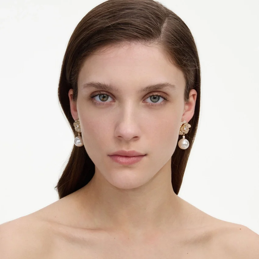 Mini Gold Crystal Flower Pearl Earrings Mini Gold Crystal Flower Pearl Earrings