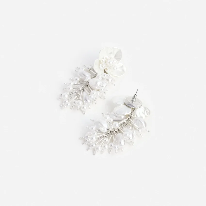 Pearl Flower Beaded Cluster Earring Pearl Flower Beaded Cluster Earring