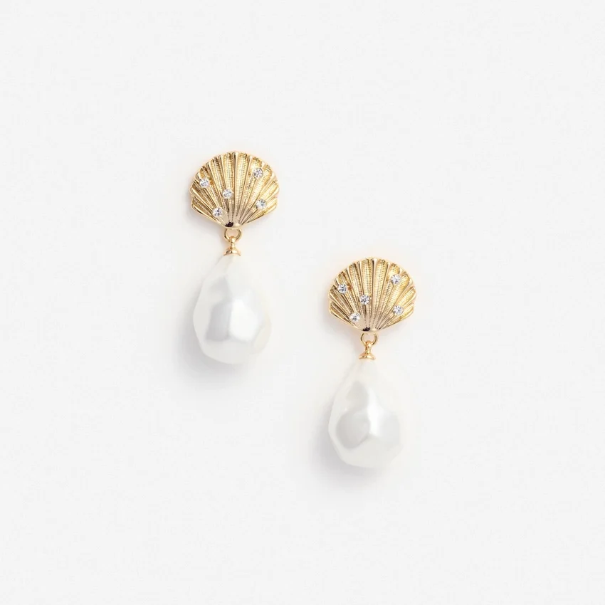 Tiered Shell Earrings Tiered Shell Earrings